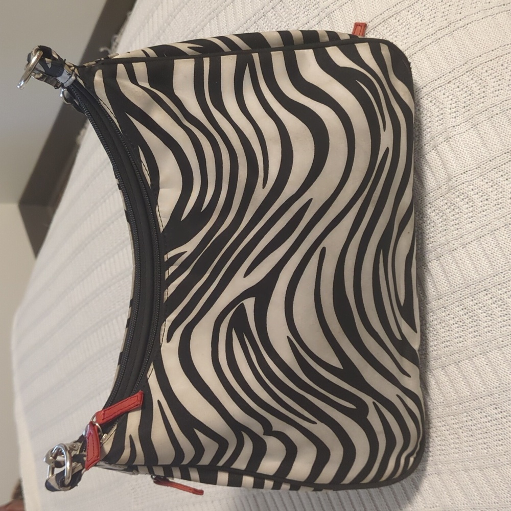 Gun Tote 'N Mama Zebra Print Shoulder Bag - Fashion, Function & Safety In 1 - Picture 4 of 8
